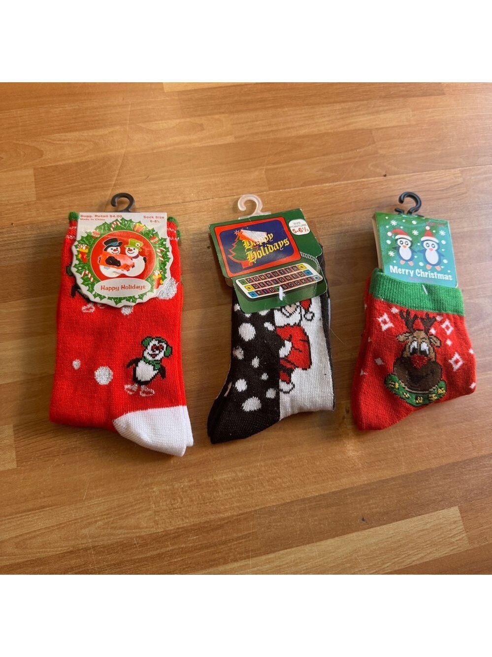 Christmas sock bundle nwt Santa Claus, penguin& reindeer kids unisex
